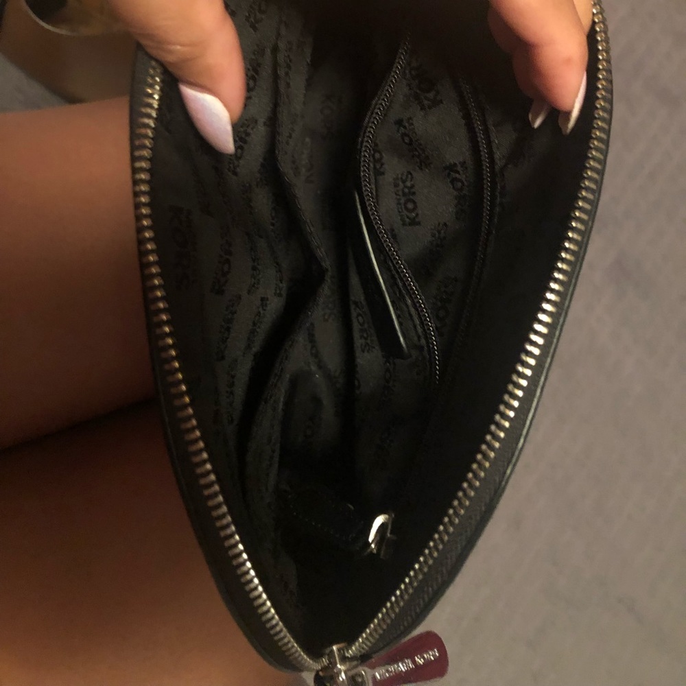 Micheal Kors Crossbody purse